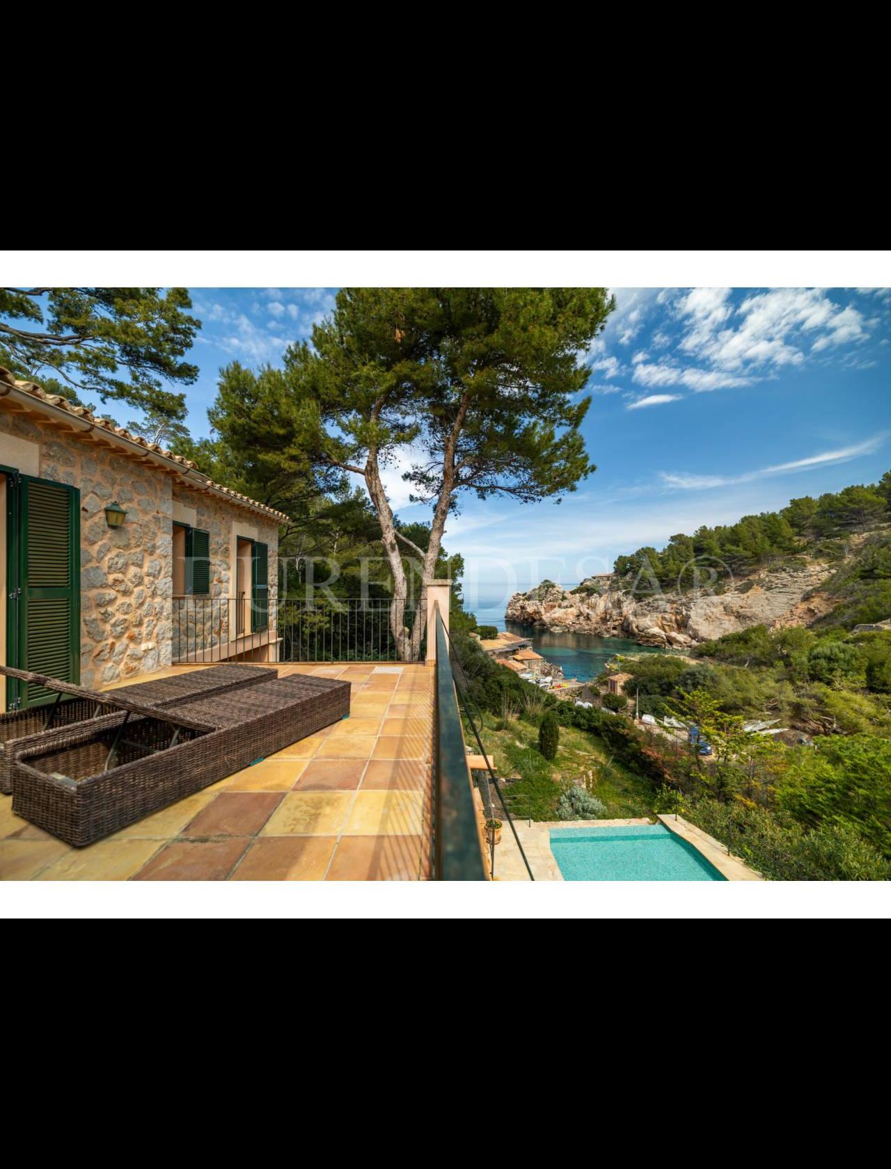 Villa for sale in Cala Deià