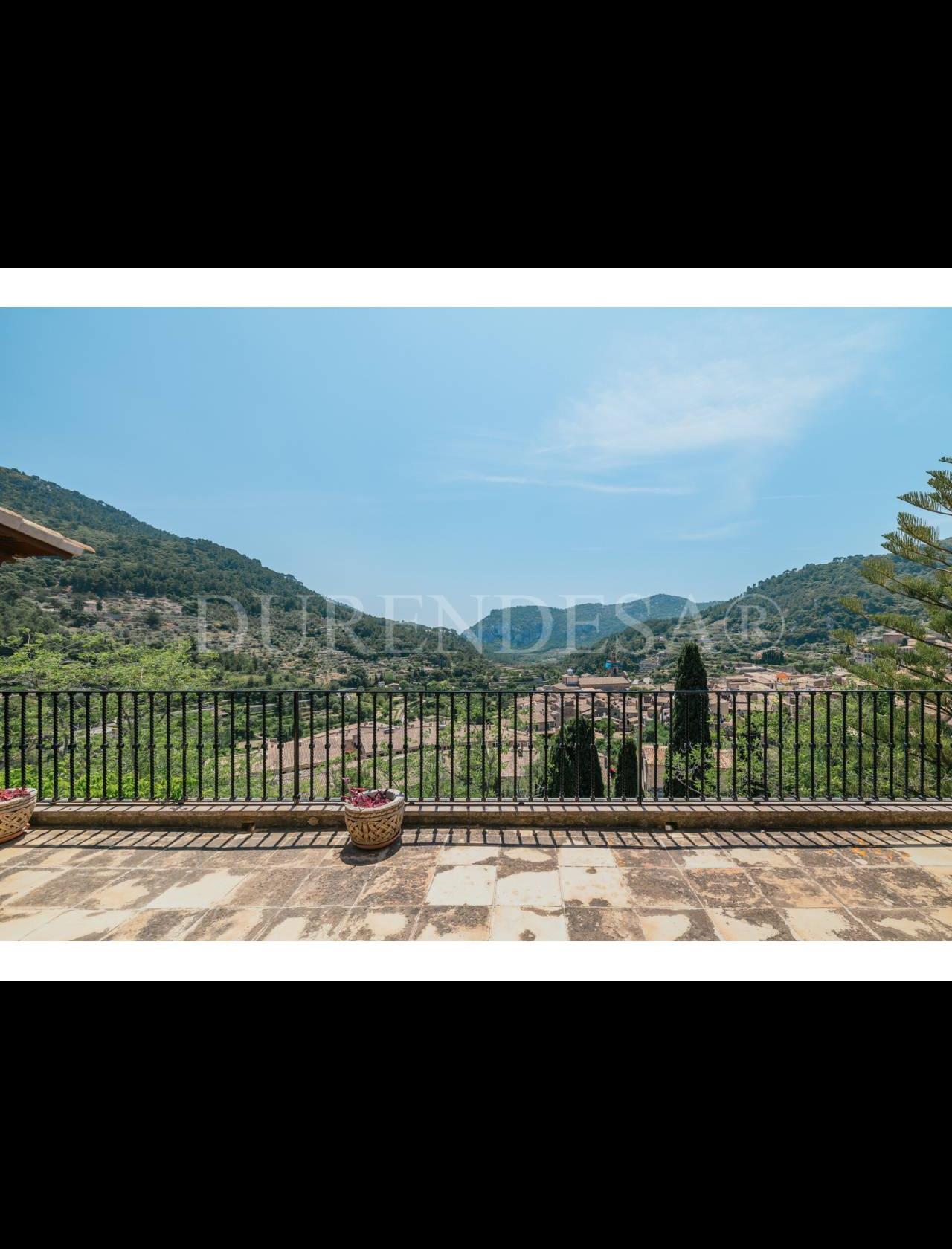 House for sale in Valldemossa with spectacular views