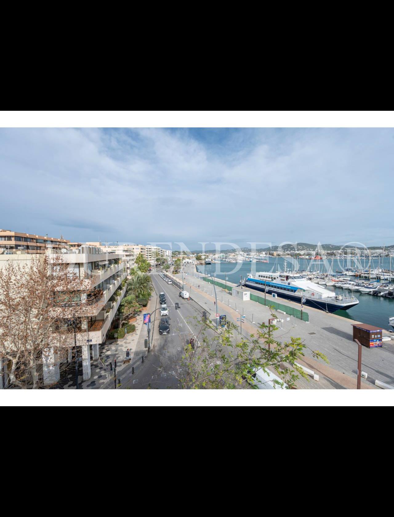 Atico en venta en Dalt Vila-La Marina