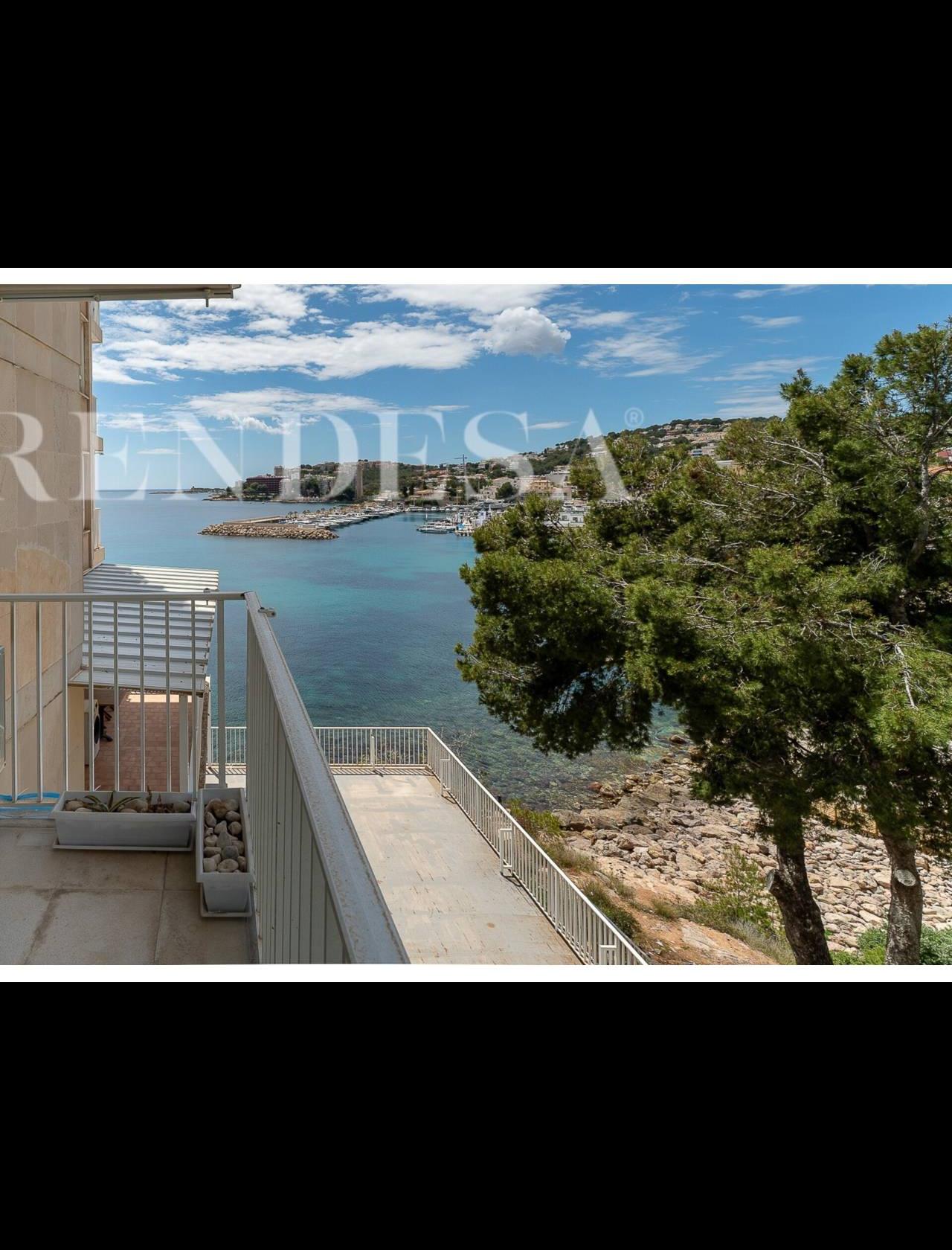 Piso en venta en primera línea de mar en Sant Agustí (Palma)